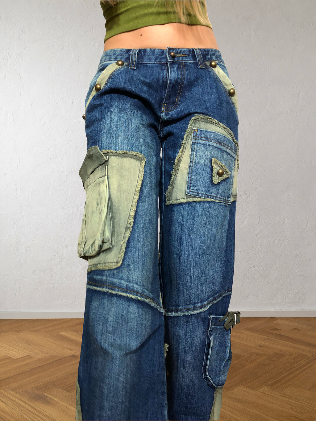Jean cargo patchwork évasé vert d'eau style années 90