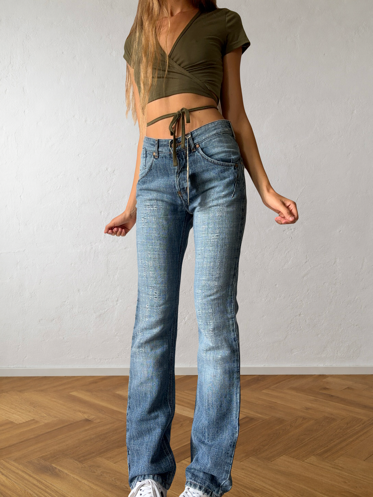 90s light-wash straight bootcut jeans