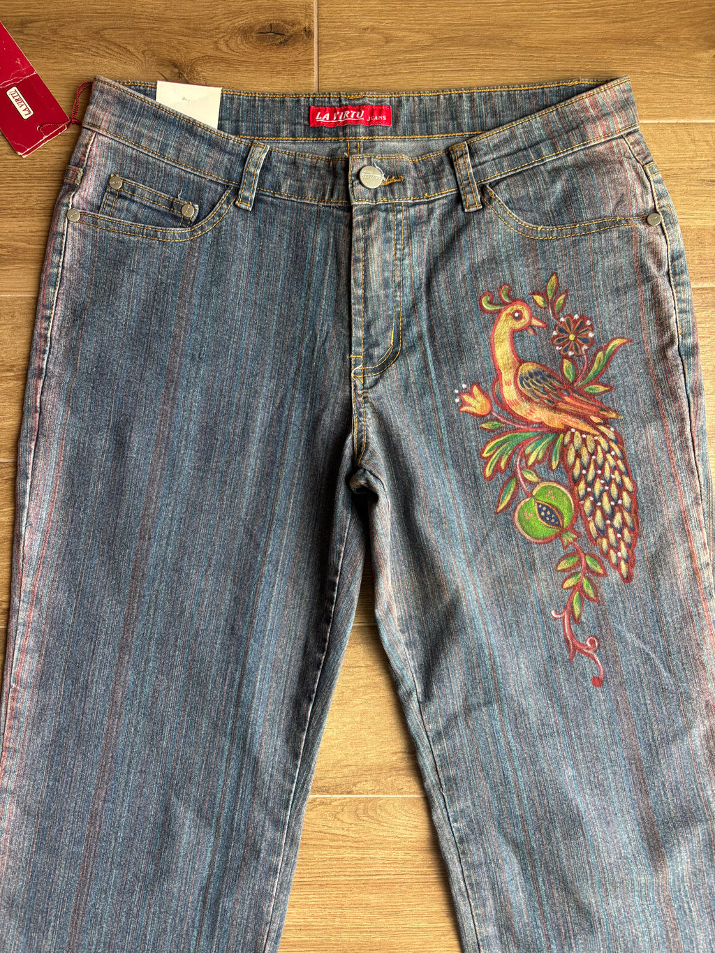 Jeans svasati con disegni fatti a mano anni 2000