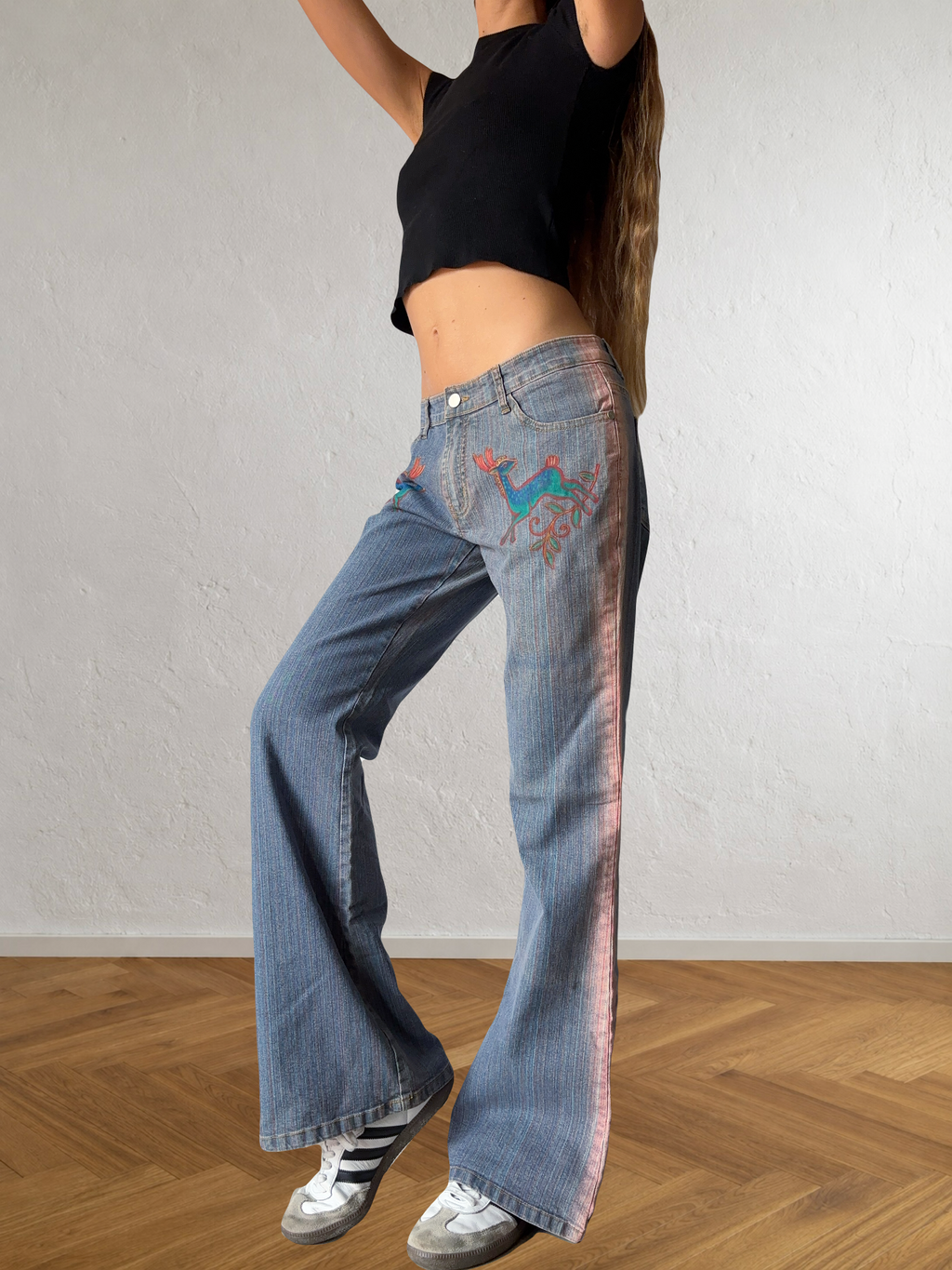 Jeans svasato disegni fatti a mano anni 2000