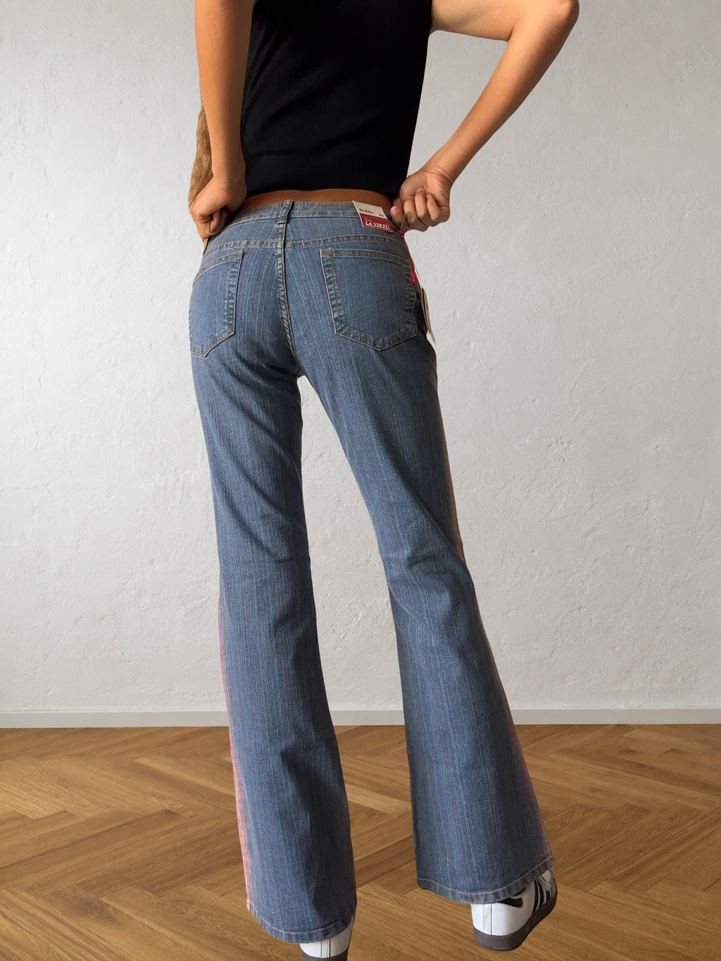 Jeans svasati disegni fatti a mano anni 2000