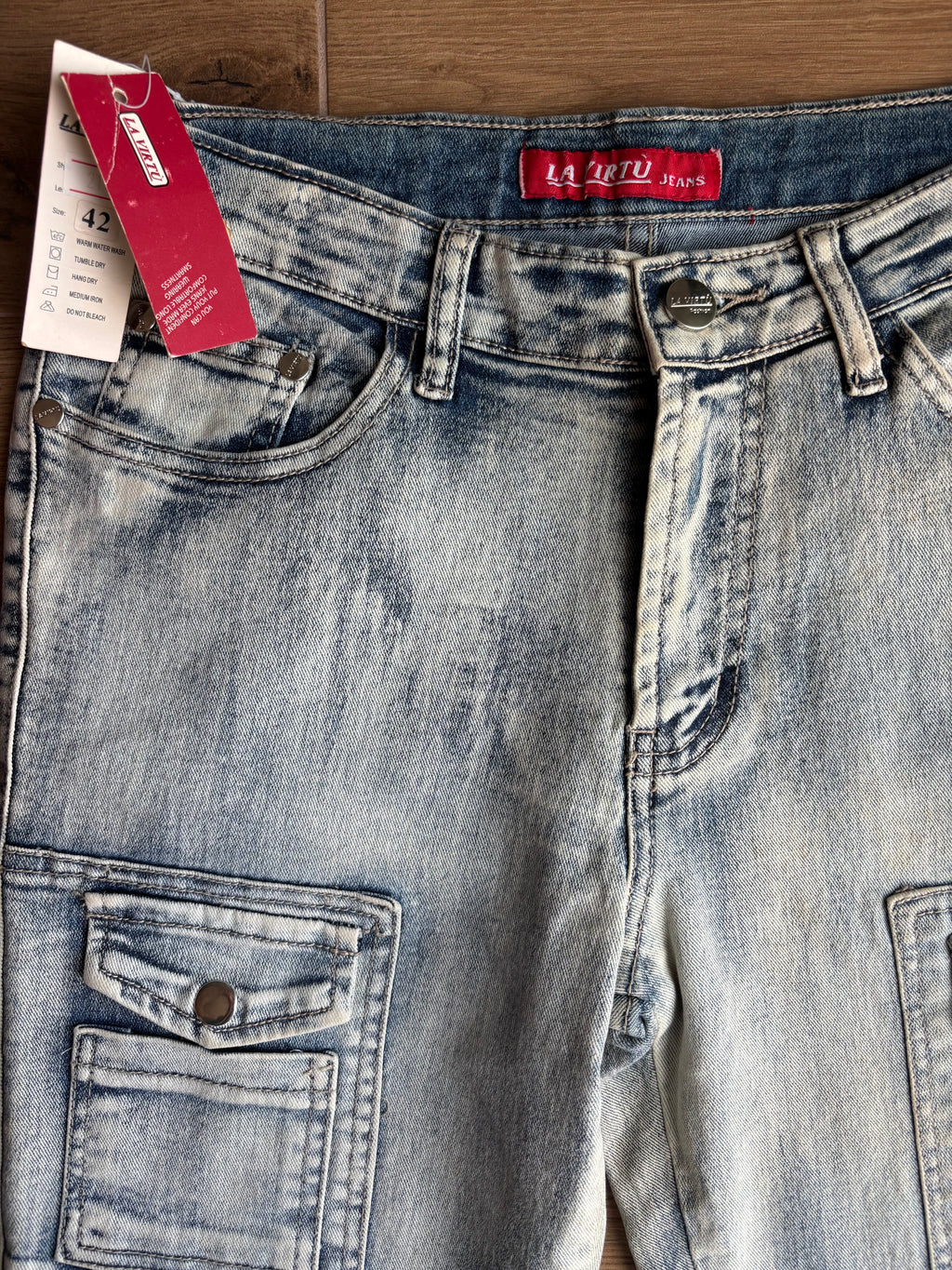 Jeans cargo svasati con disegni fatti a mano anni 2000