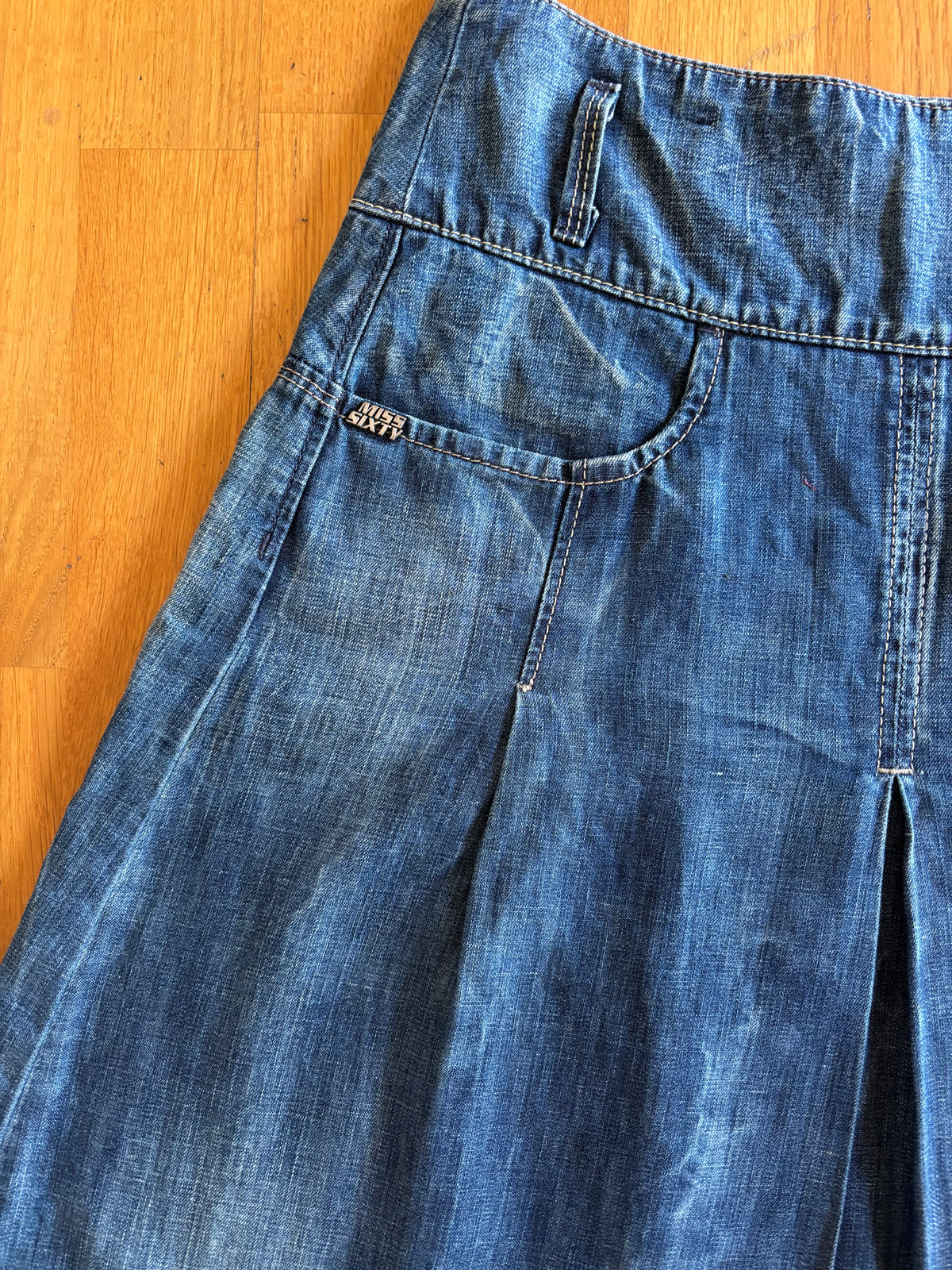 Gonna Miss Sixty al ginocchio in jeans e lino