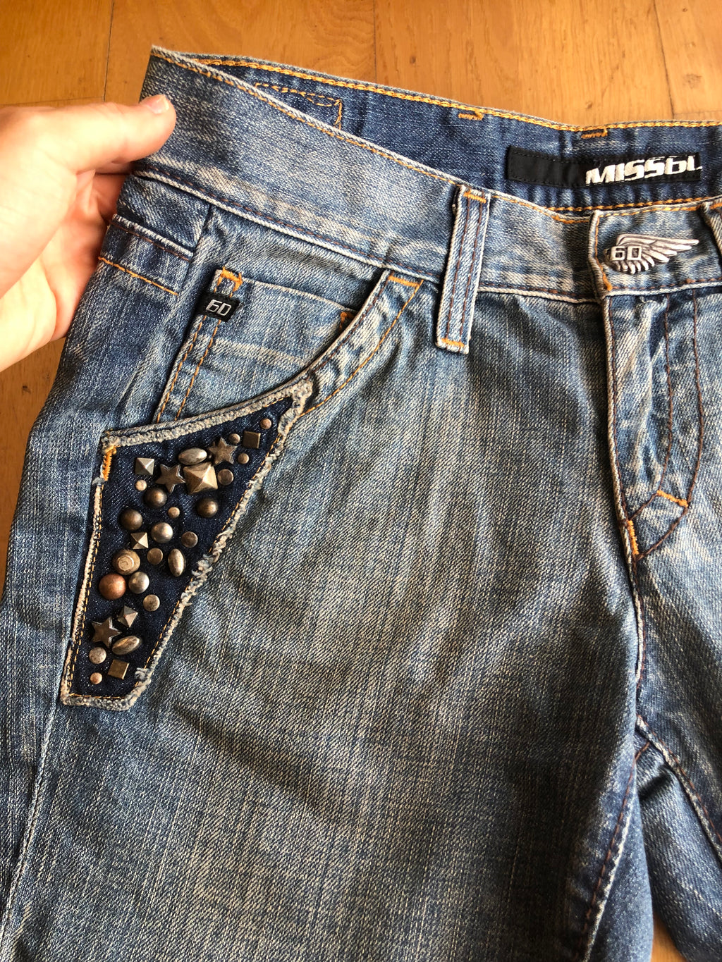 Capri-Jeans von Miss Sixty mit Strasssteinen und niedriger Taille im 2000er-Jahre-Stil