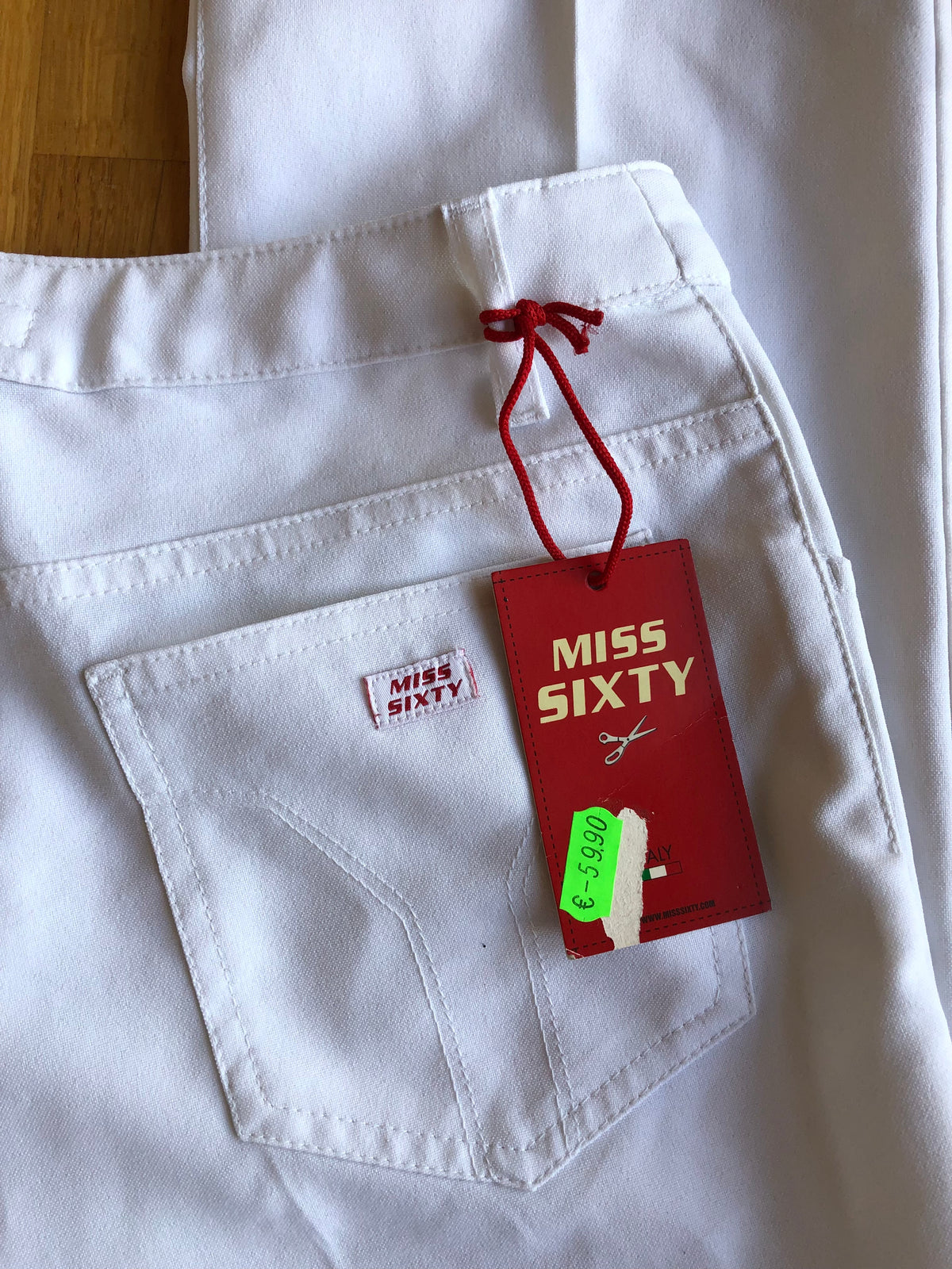 Pantalon Miss Sixty blanc évasé à pli permanent années 2000