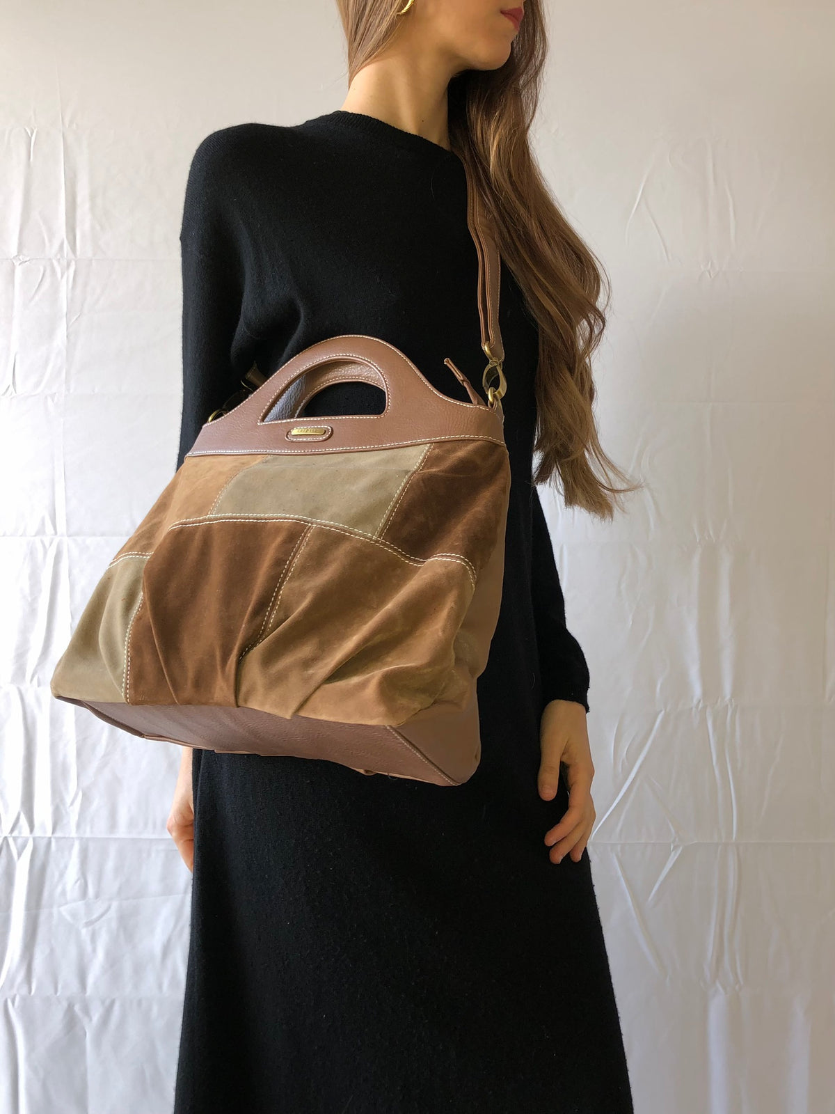 Wildledertasche von Carpisa im Stil der 2000er mit Karree-Muster