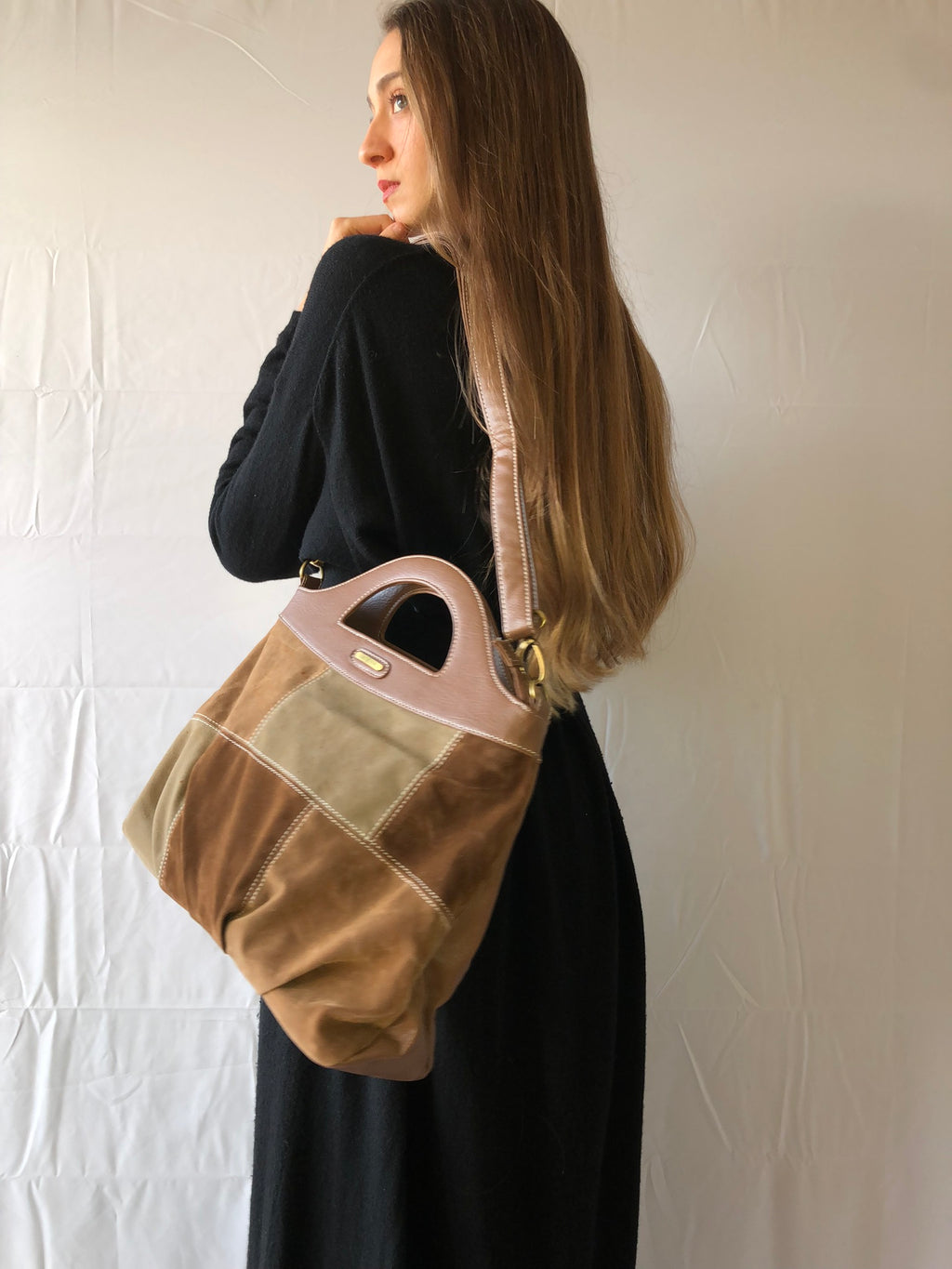 Wildledertasche von Carpisa im Stil der 2000er mit Karree-Muster