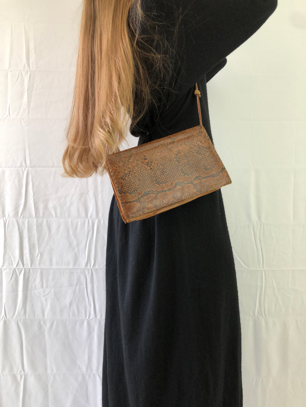 Schultertasche aus Pythonleder und Leder im Stil der 90er
