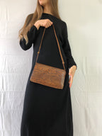 Schultertasche aus Pythonleder und Leder im Stil der 90er