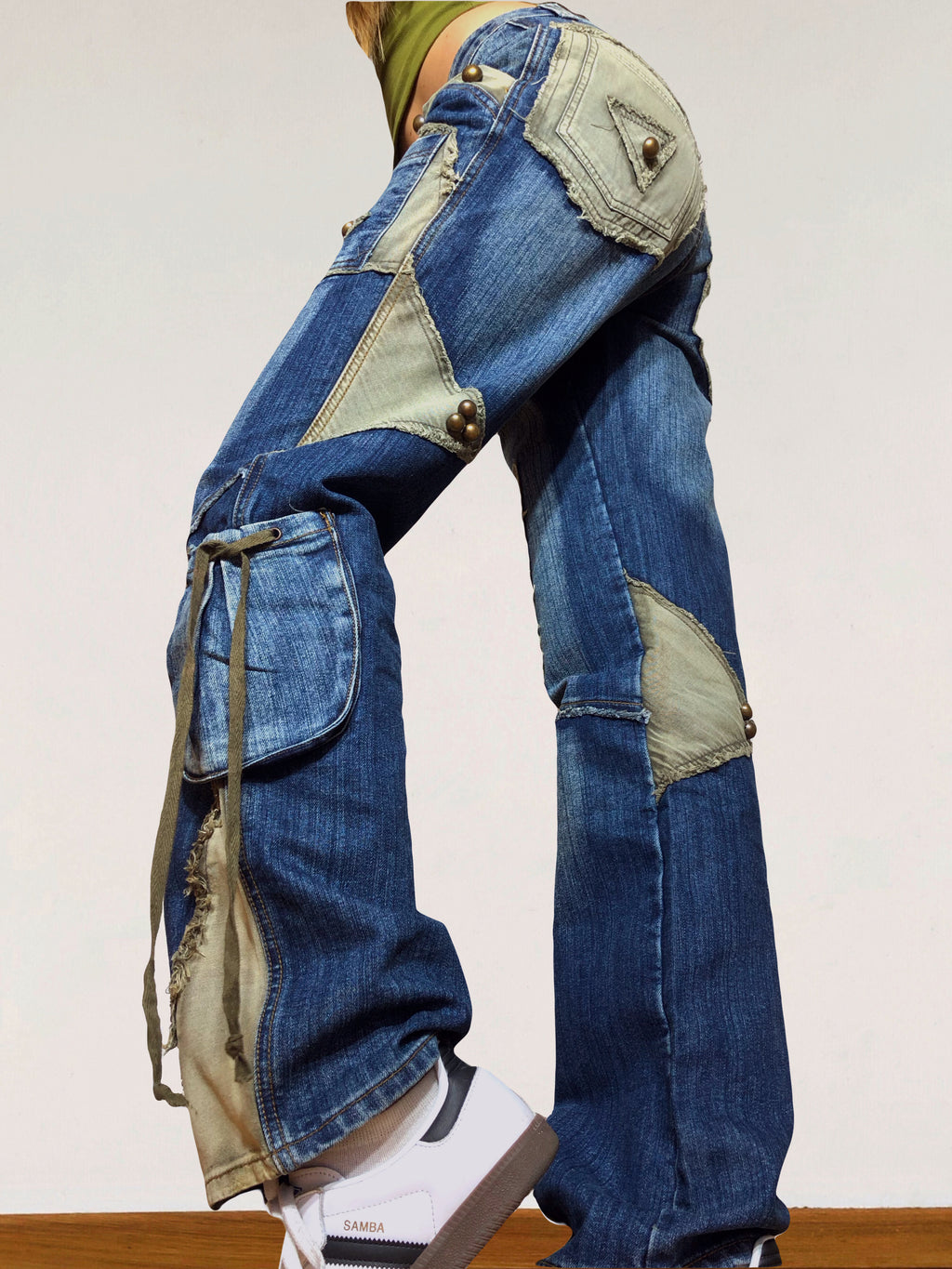Jean cargo patchwork évasé vert d'eau style années 90