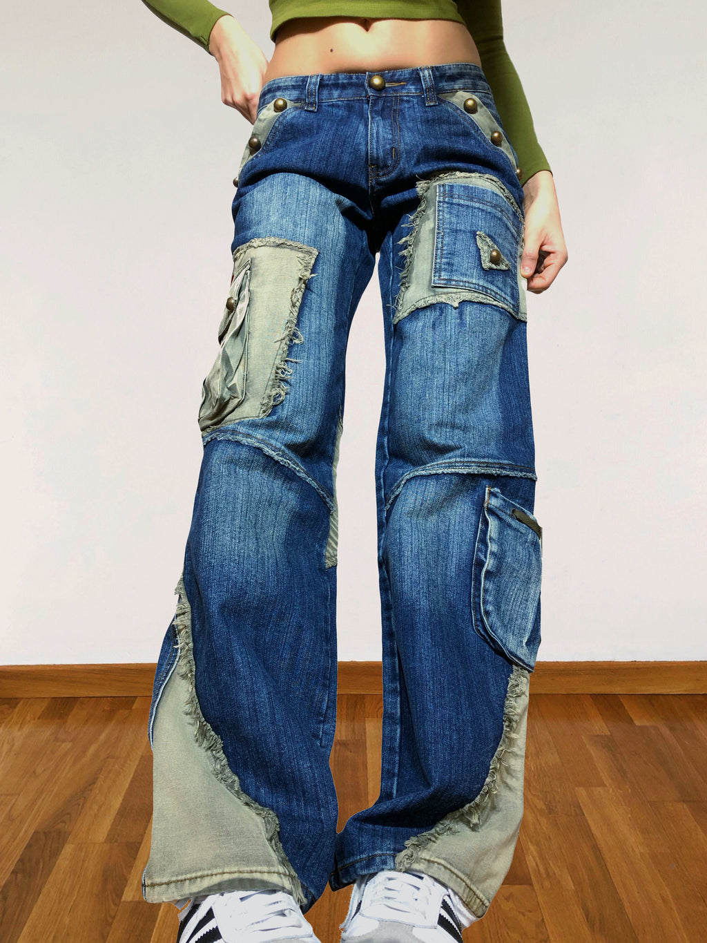 Jean cargo patchwork évasé vert d'eau style années 90