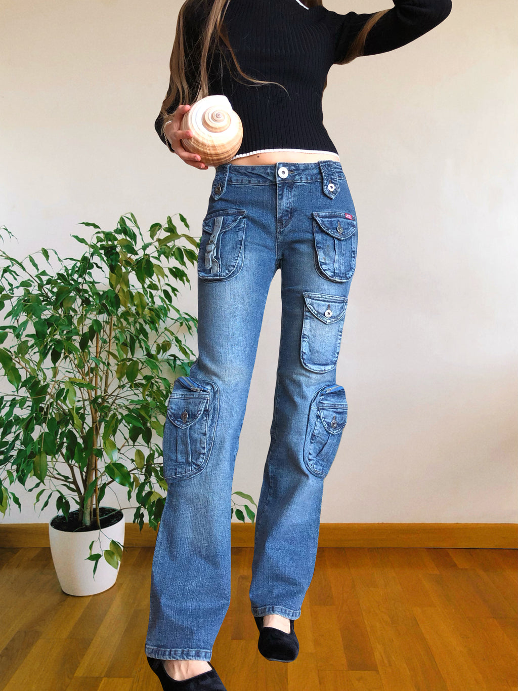 Jeans vintage anni 90 svasati. Molteplici tasche tonde