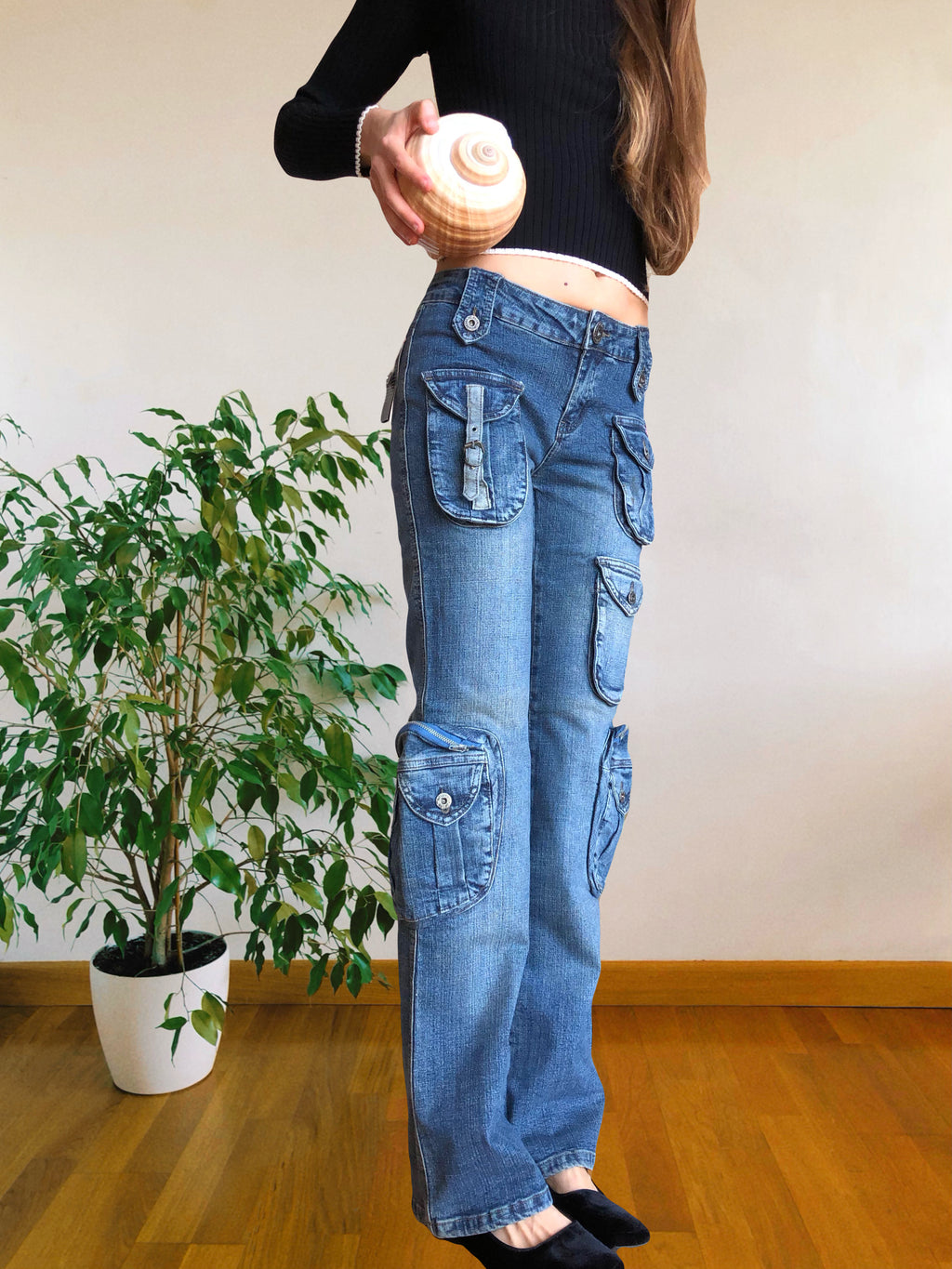Jeans vintage anni 90 svasati. Molteplici tasche tonde