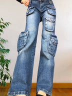 Jeans vintage anni 90 svasati. Molteplici tasche tonde