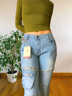 Jean flare clair style années 90 avec poches et zip