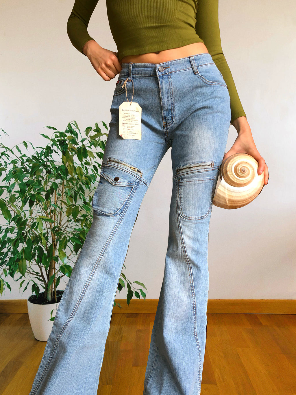 Jean flare clair style années 90 avec poches et zip