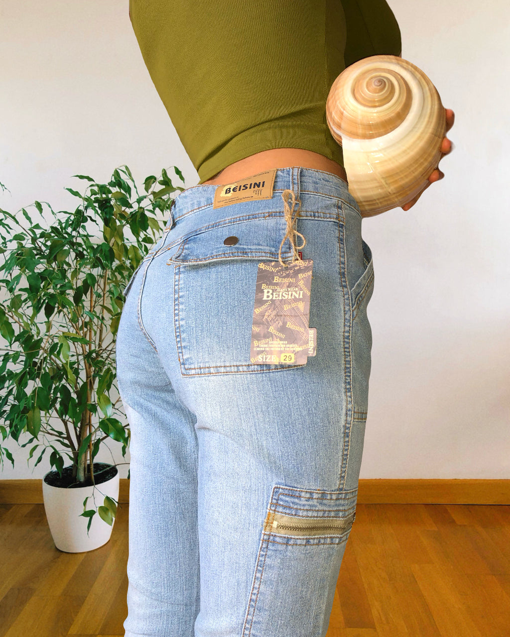 Jeans clairs évasés des années 90 avec fermeture éclair et poches