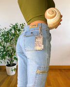 Jeans clairs évasés des années 90 avec fermeture éclair et poches