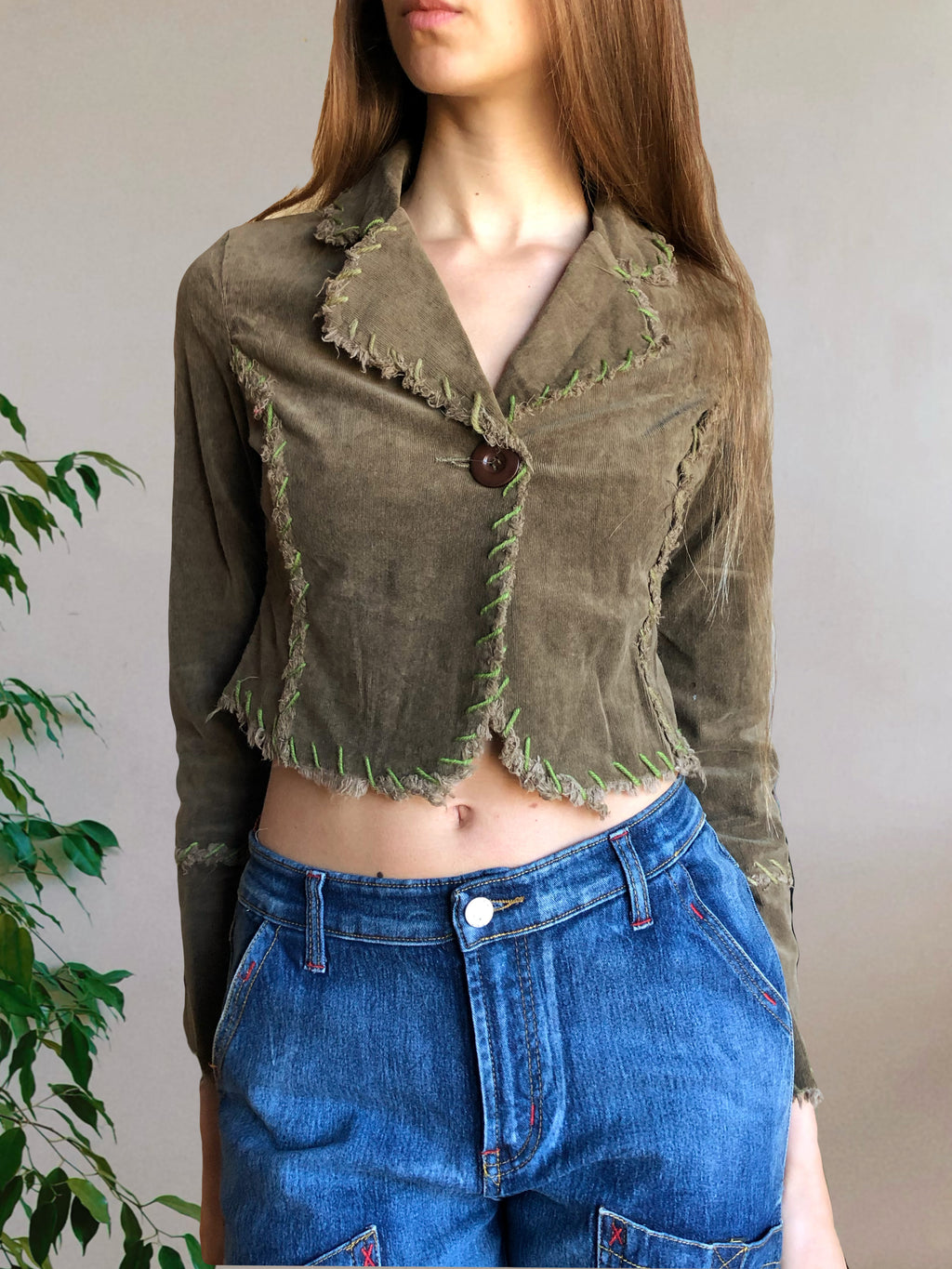 Khaki green cropped blazer with stitching and embroidery