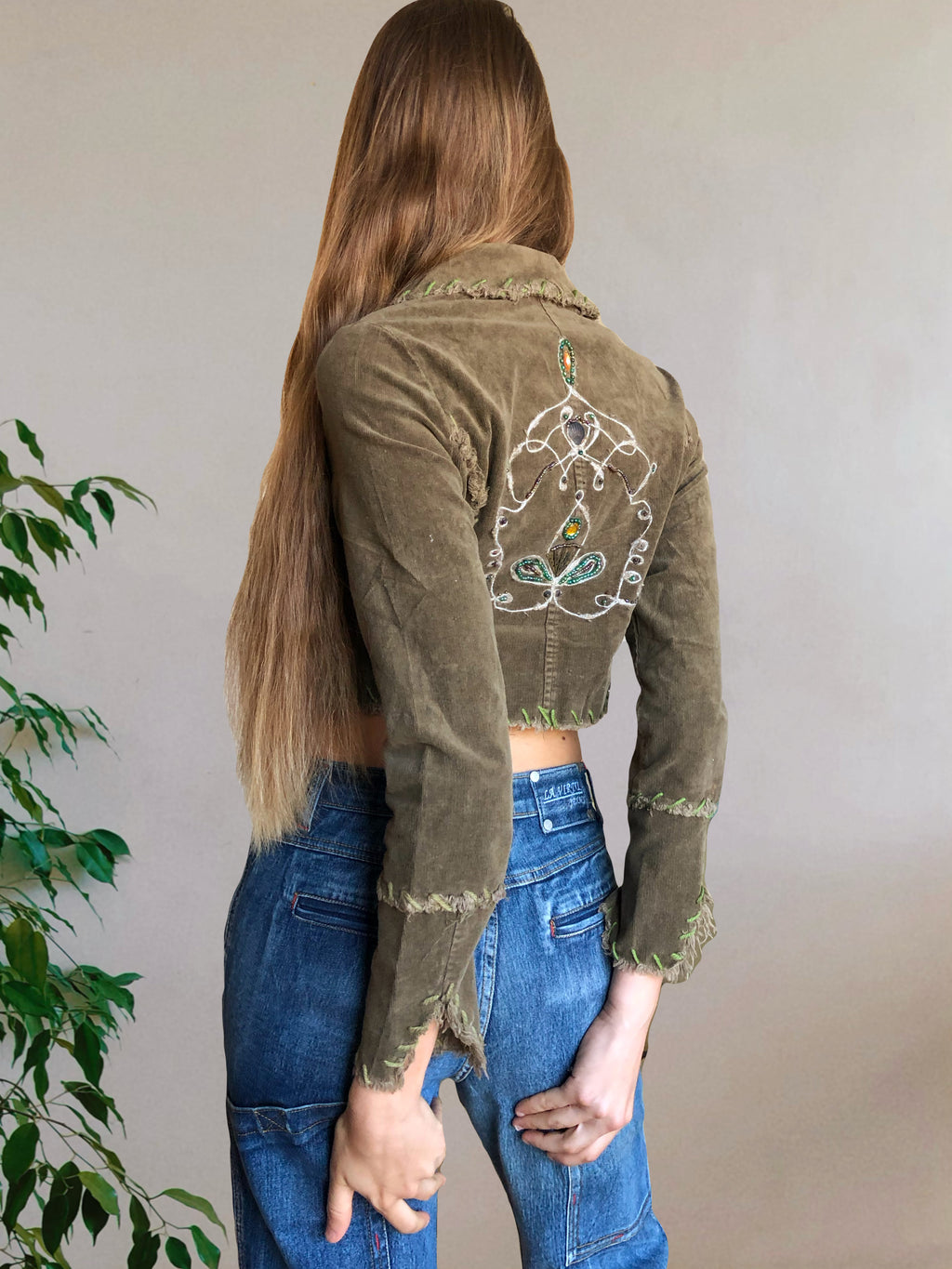 Khaki green cropped blazer with stitching and embroidery