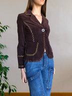 Blazer marrone con ricami sulla schiena