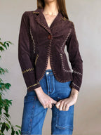 Blazer marrone con ricami sulla schiena