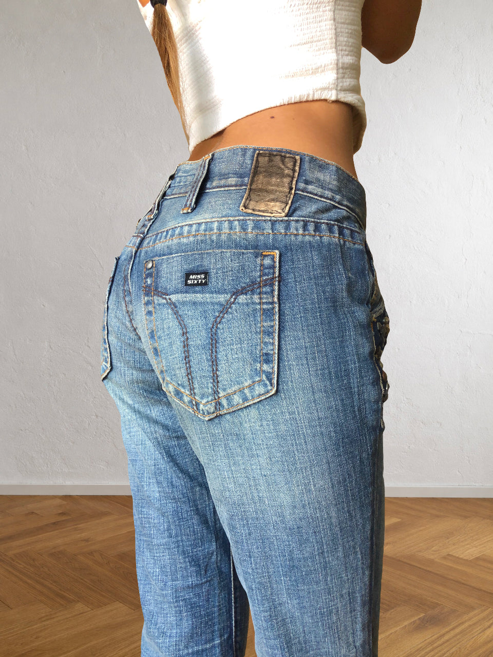 Capri-Jeans von Miss Sixty mit Strasssteinen und niedriger Taille im 2000er-Jahre-Stil