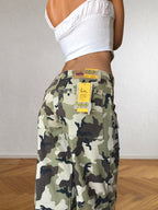 Pantaloni Militari Mimetici anni 90. Gamba ampia vita bassa