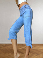 Weite Capri-Jeans mit Schnallen und niedriger Taille im 2000er-Jahre-Stil
