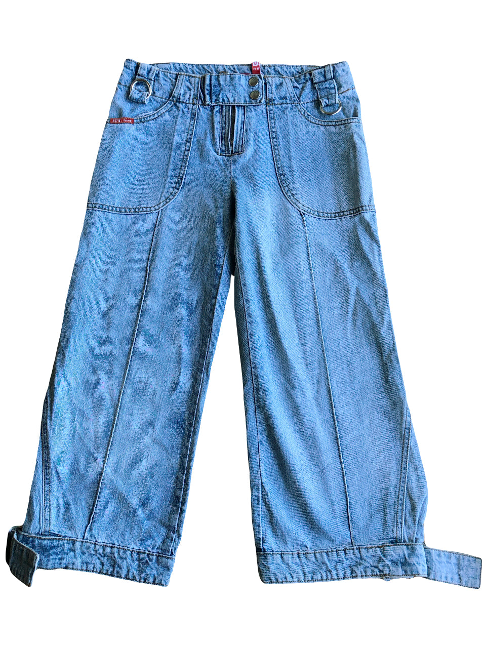 Weite Capri-Jeans mit Schnallen und niedriger Taille im 2000er-Jahre-Stil