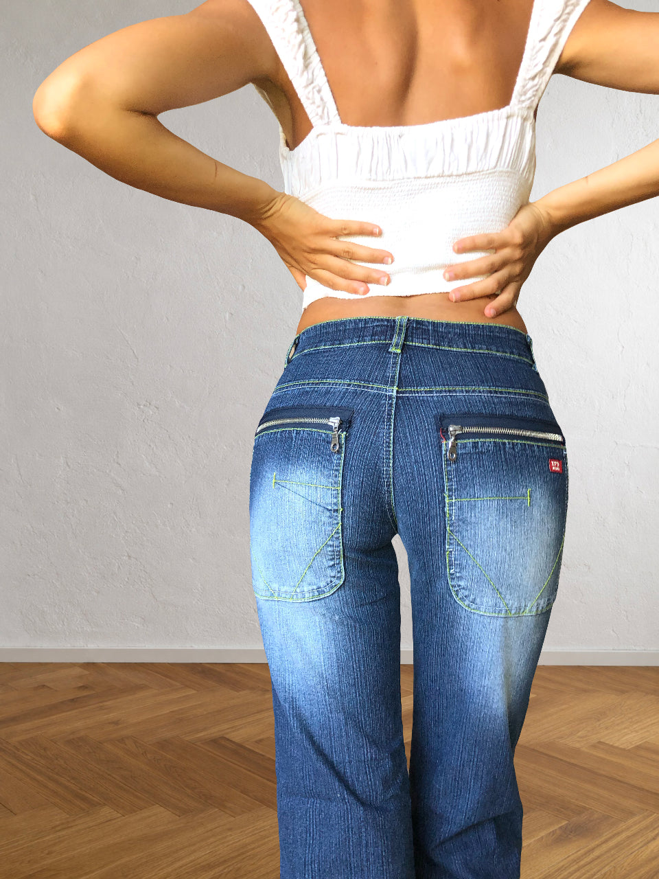 Jeans Vintage anni 2000 Blu sfumati. Zip posteriori