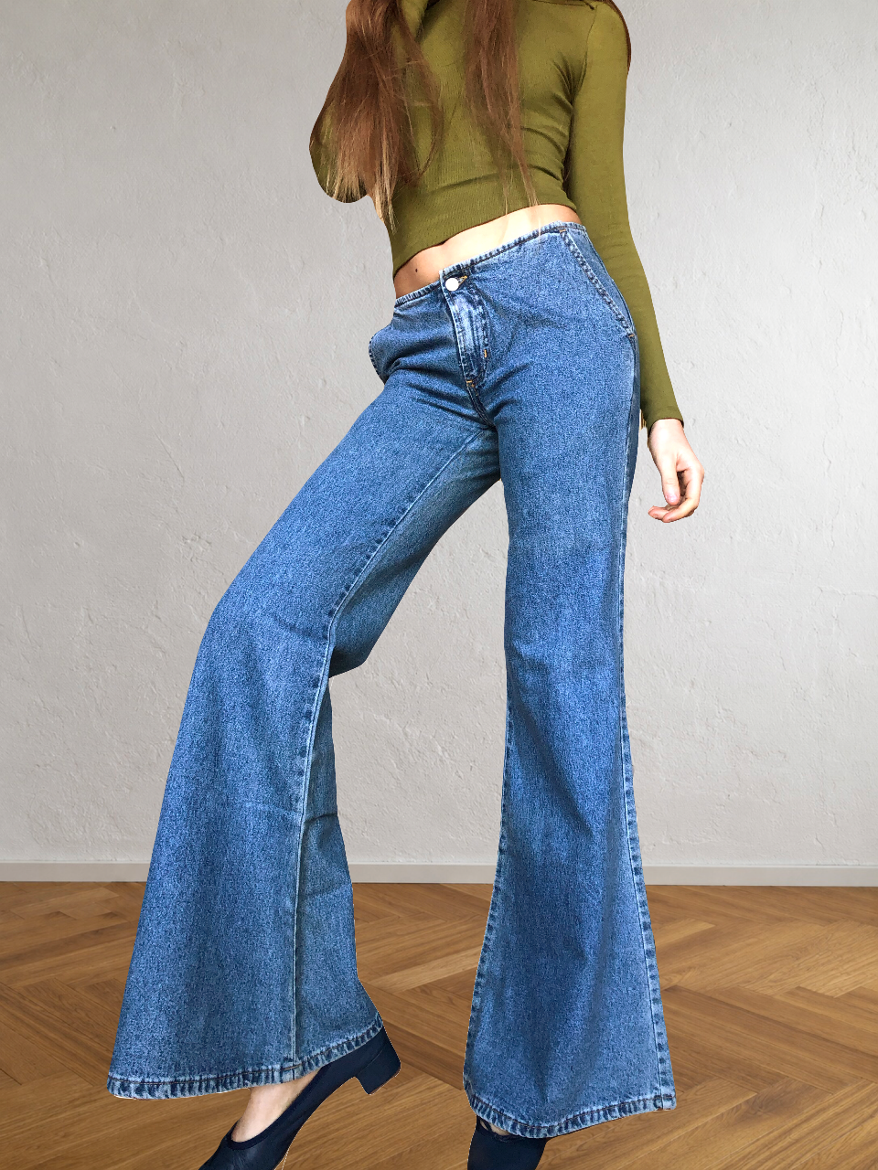 2000s low-rise bell-bottom jeans
