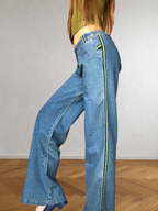 Jeans anni 2000 a palazzo con bande laterali verdi