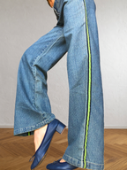 Jeans anni 2000 a palazzo con bande laterali verdi