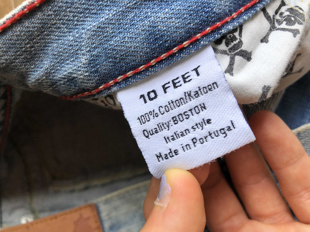 Light-wash 10 FEET Y2K low-rise jeans