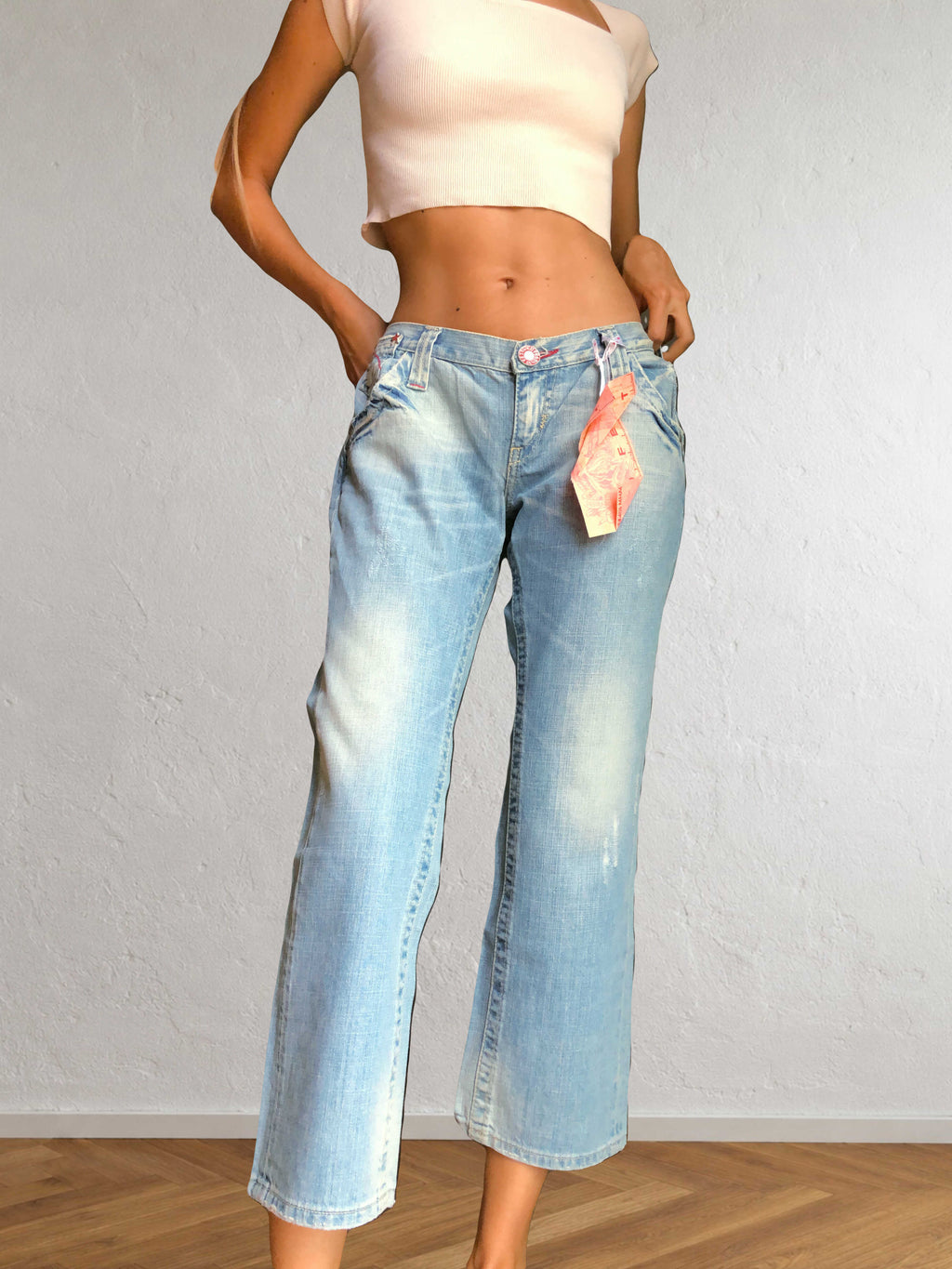 Light-wash 10 FEET Y2K low-rise jeans