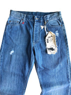 Jeans anni 90 a palazzo. Dettaglio con Toro